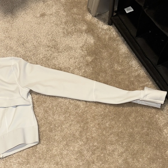🦄✨RARE✨ Lululemon Define Jacket Cropped *Gold Size 6 *Special Edition Off White - Picture 15 of 16